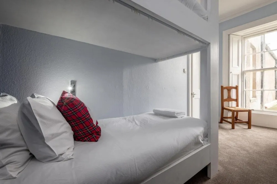 Market Street Apartment Sleeps 6