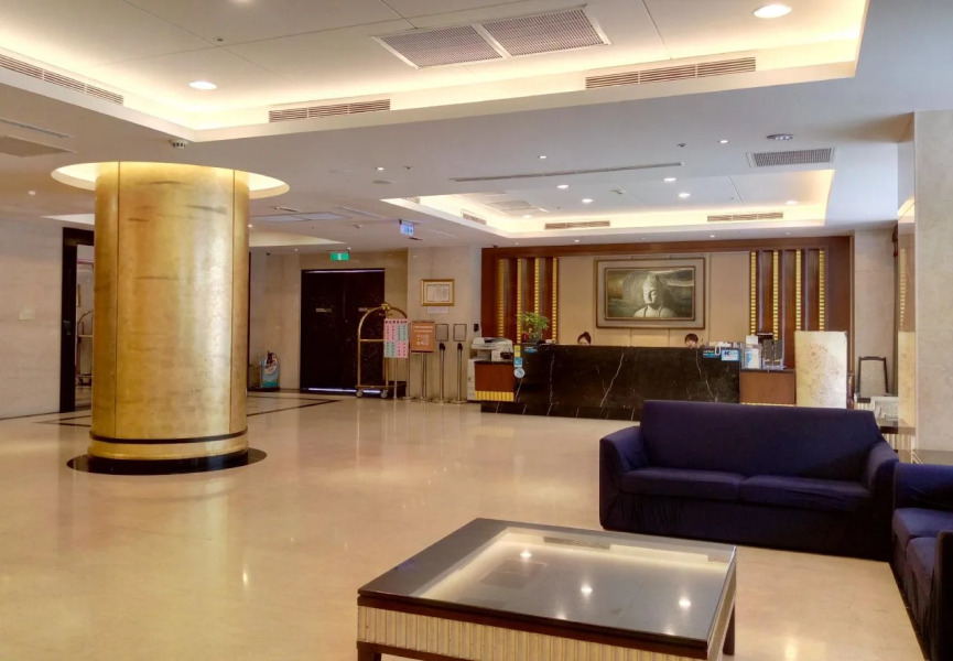 Jen Dow International Hotel