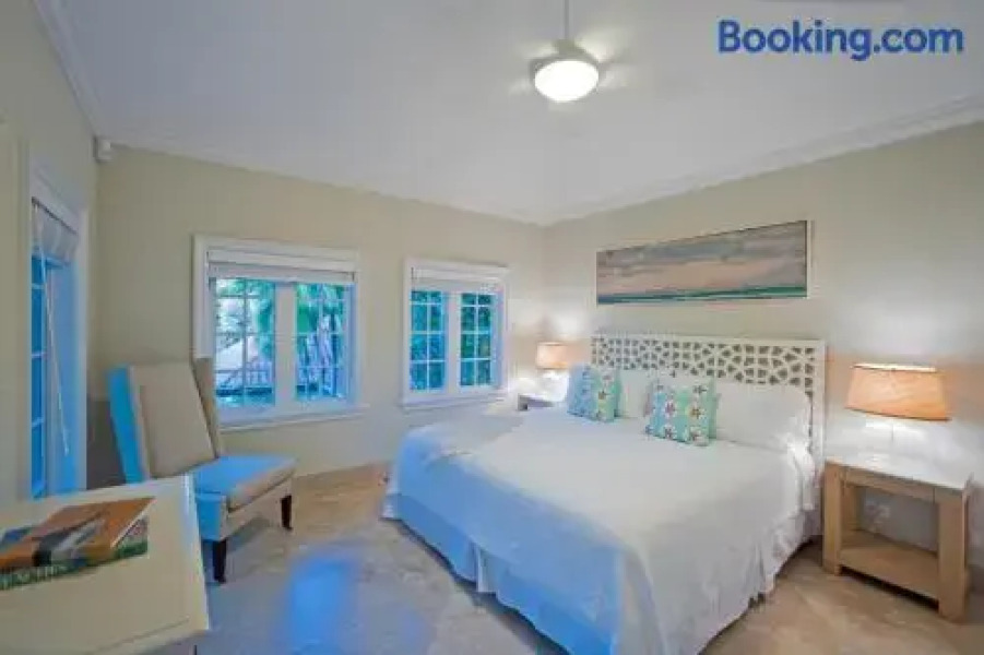 Coconut Walk by Grand Cayman Villas & Condos