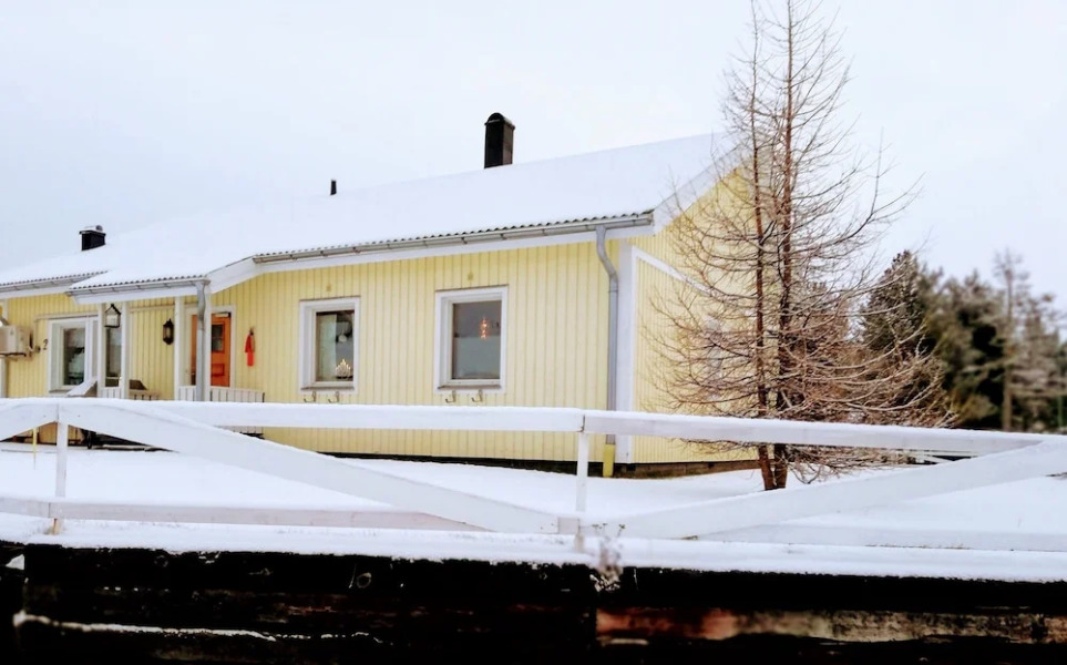 Arctic Light Holiday House