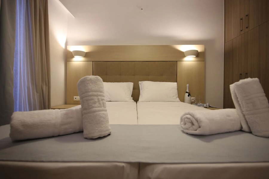 Evi Suites & Villas