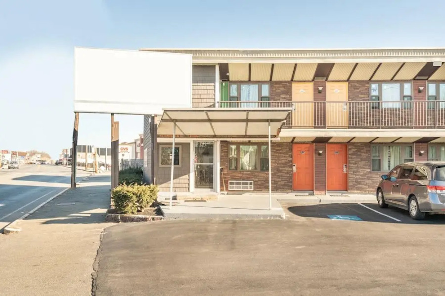 OYO Hotel Malden MA Broadway