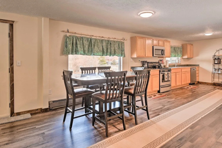 Soldotna Home Near Kenai River & Wildlife Refuge!