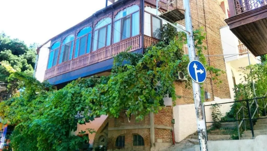 Отель SUNNY TIFLIS