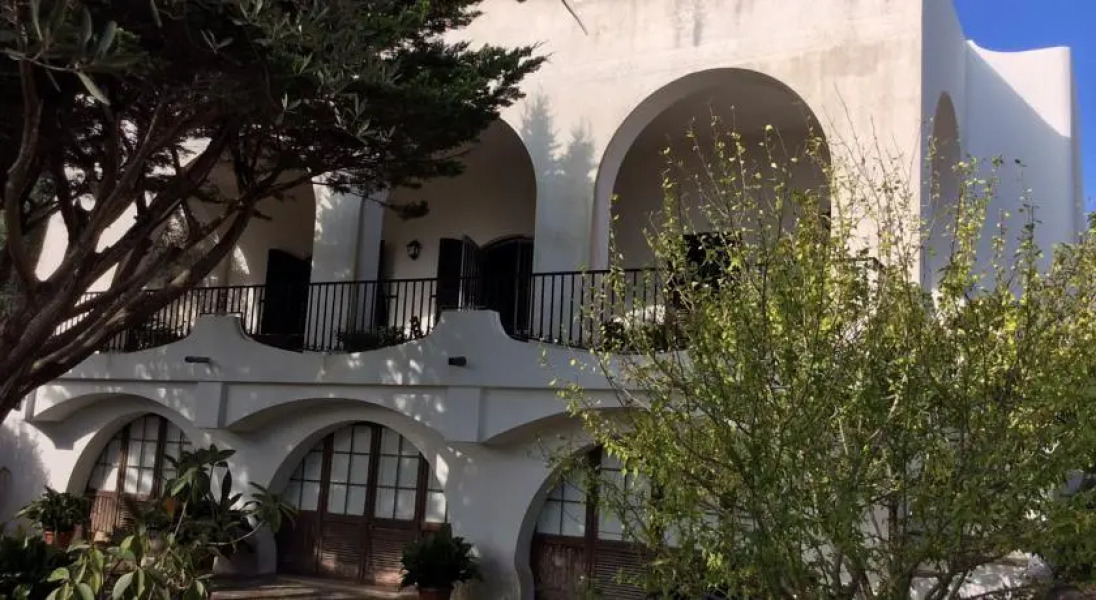 Athena b&b