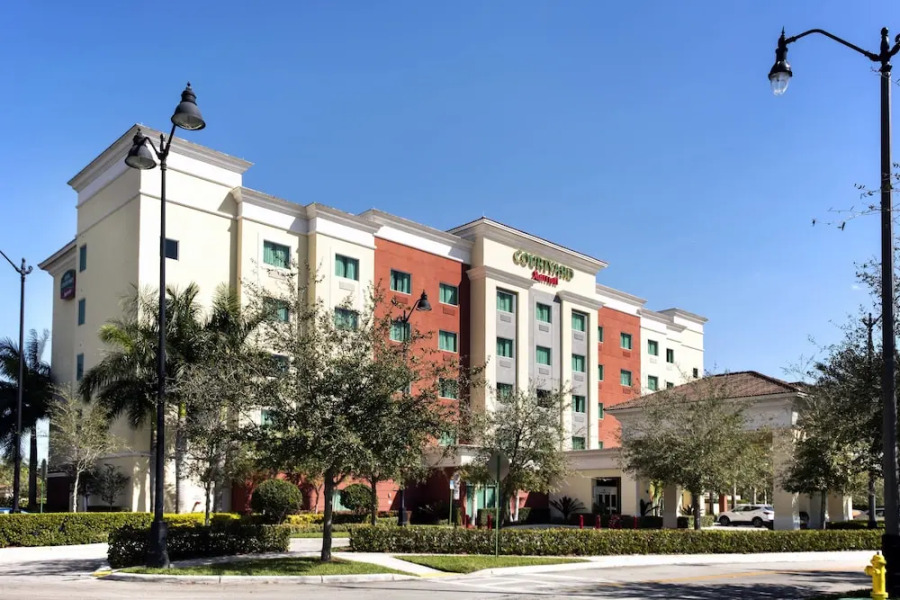 Courtyard Homestead Marriott