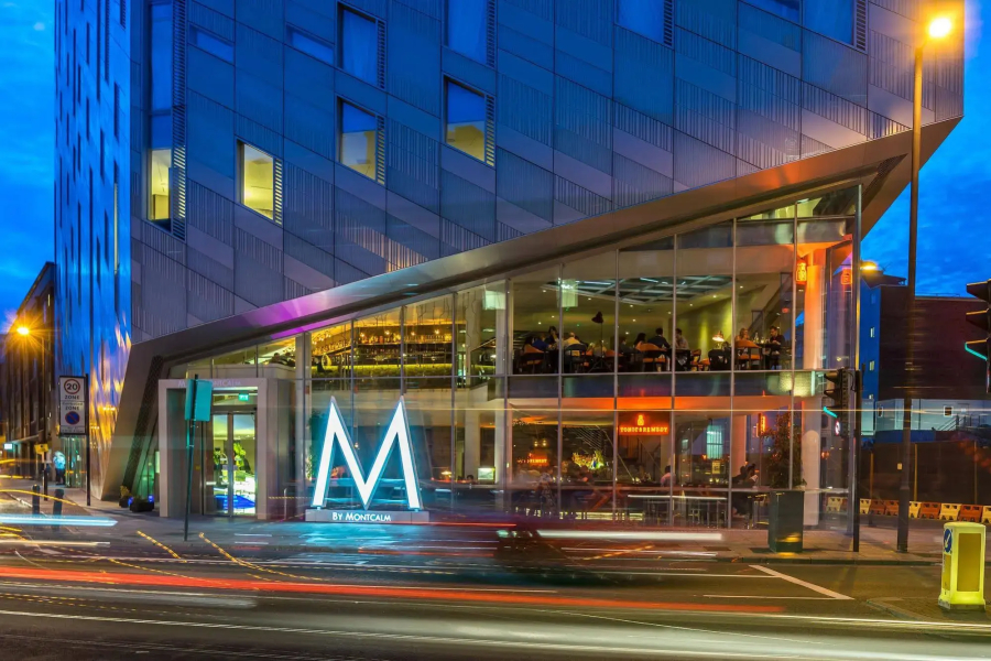 Montcalm East, Autograph Collection