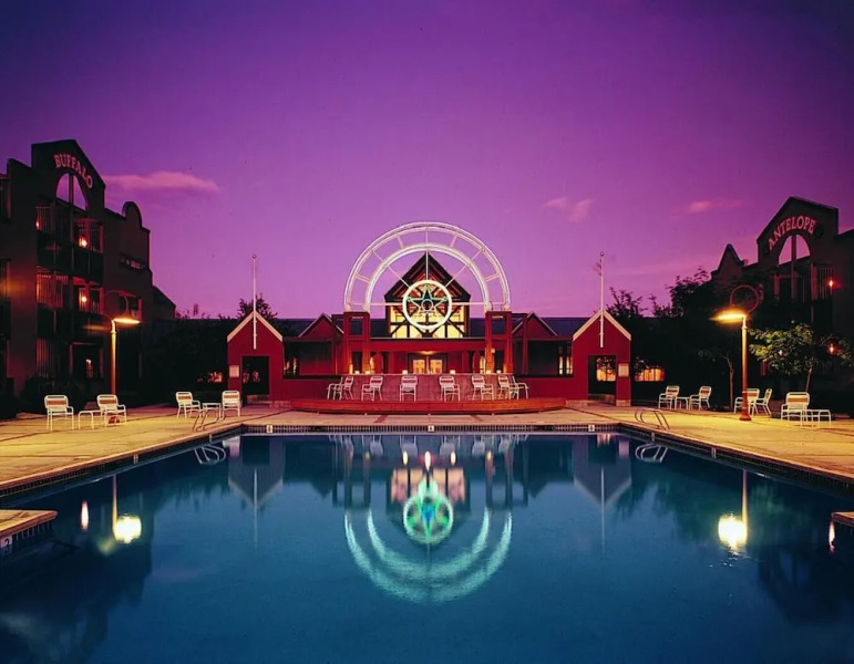 Horseshu Hotel & Casino