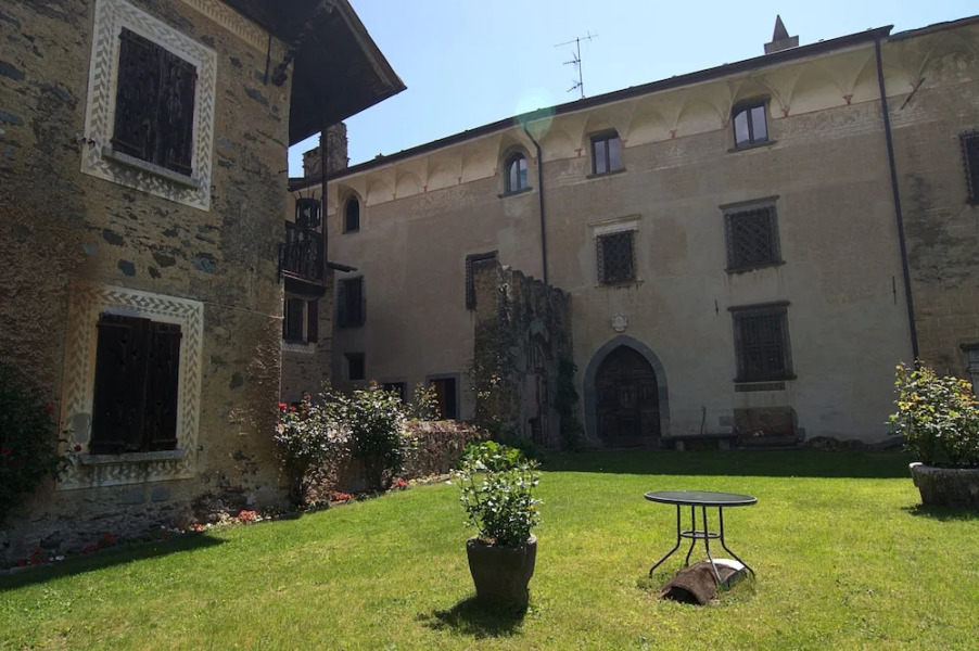 Palazzo Juvalta Resort