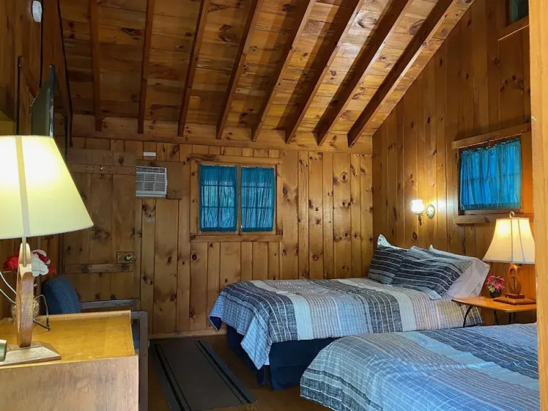 Amber Lantern Lake George Motel and Cottage Rentals