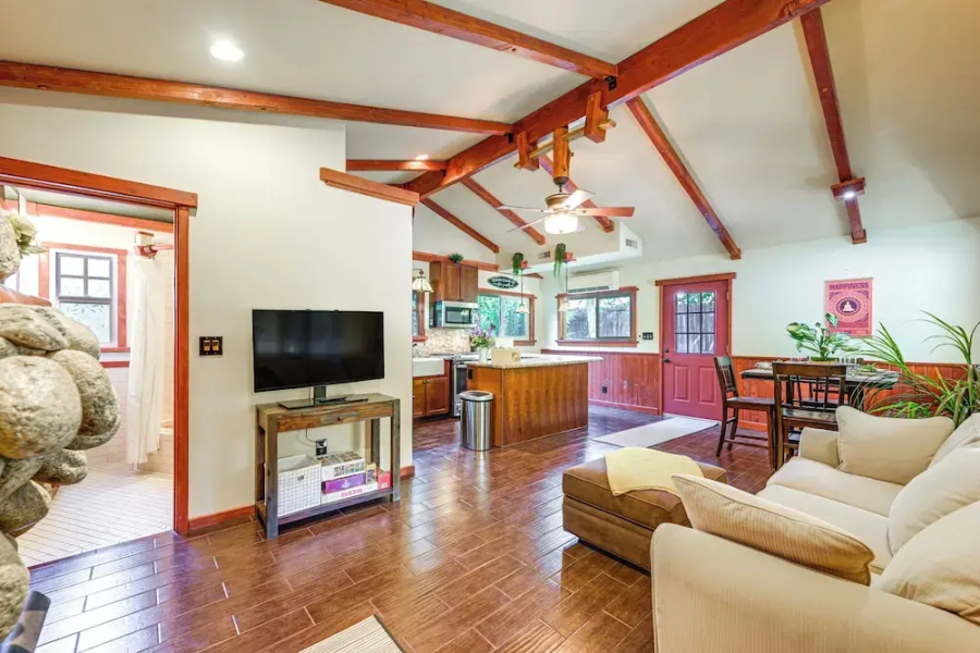 Idyllic Home in Kernville w/ Private Beach Access