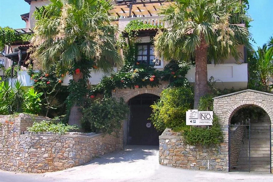 Ino Hotel & Suites