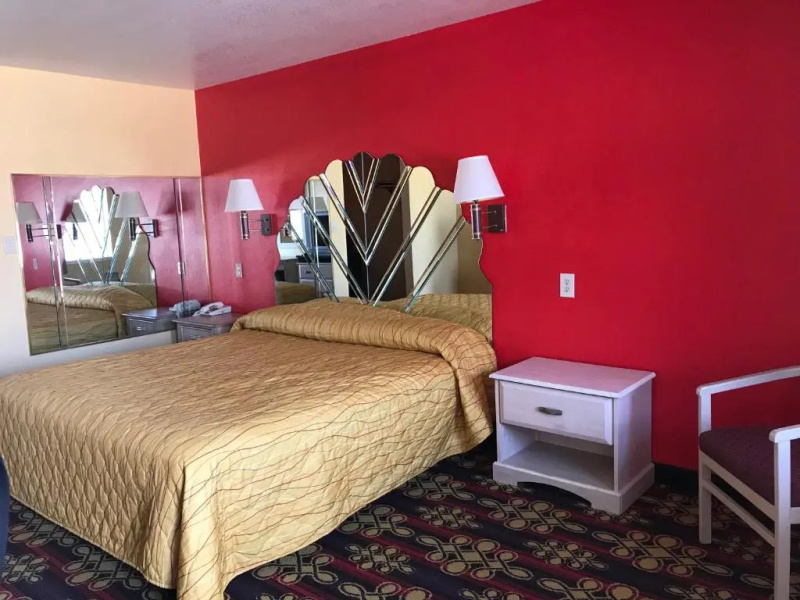 Heights Inn by Townhouse Harker Heights/Killeen