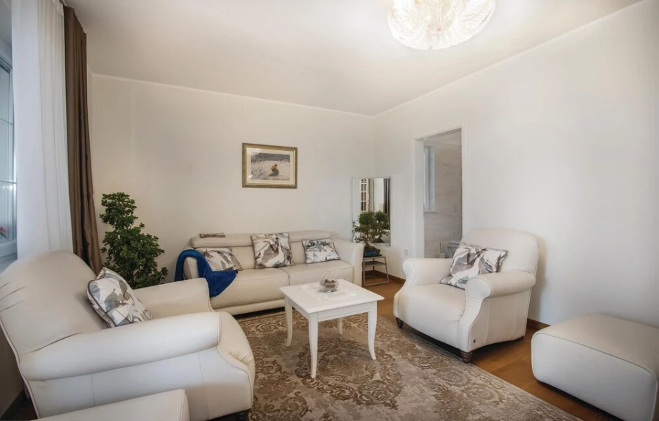 Amazing Home in Krk With 3 Bedrooms, Wifi and Outdoor Swimming Pool