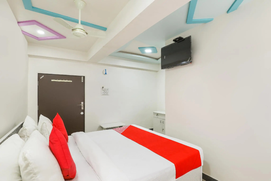 OYO 69018 Hotel Jet Inn