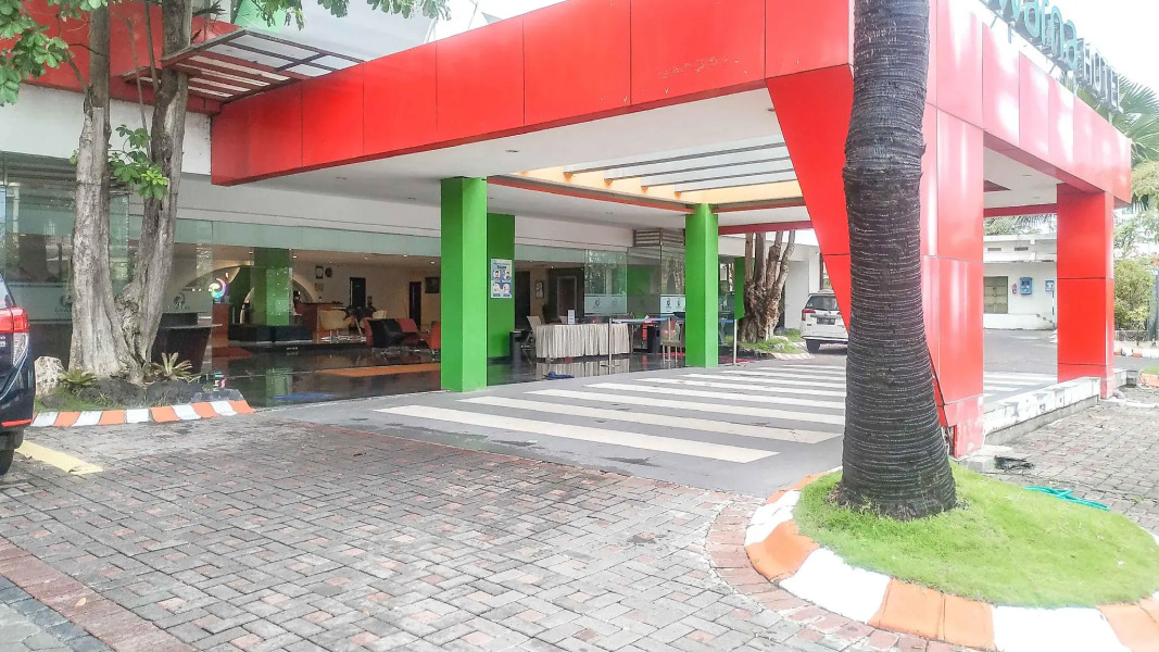 Formerly RedDoorz Premium Jalan Veteran Bojonegoro