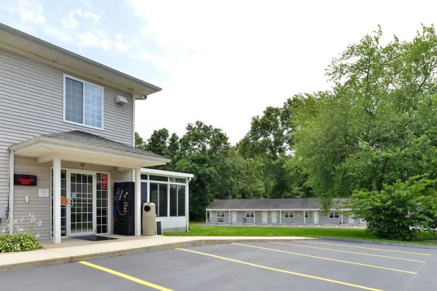 Tower Inn And Suites Of Guilford - Madison