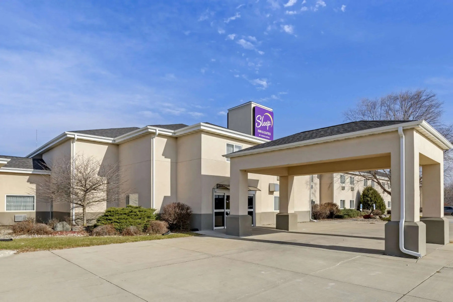 Sleep Inn & Suites Charles City