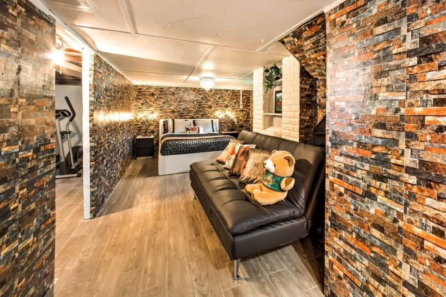 Spacious Retreat w/ Pool ~ 2 Mi to Hershey Park!