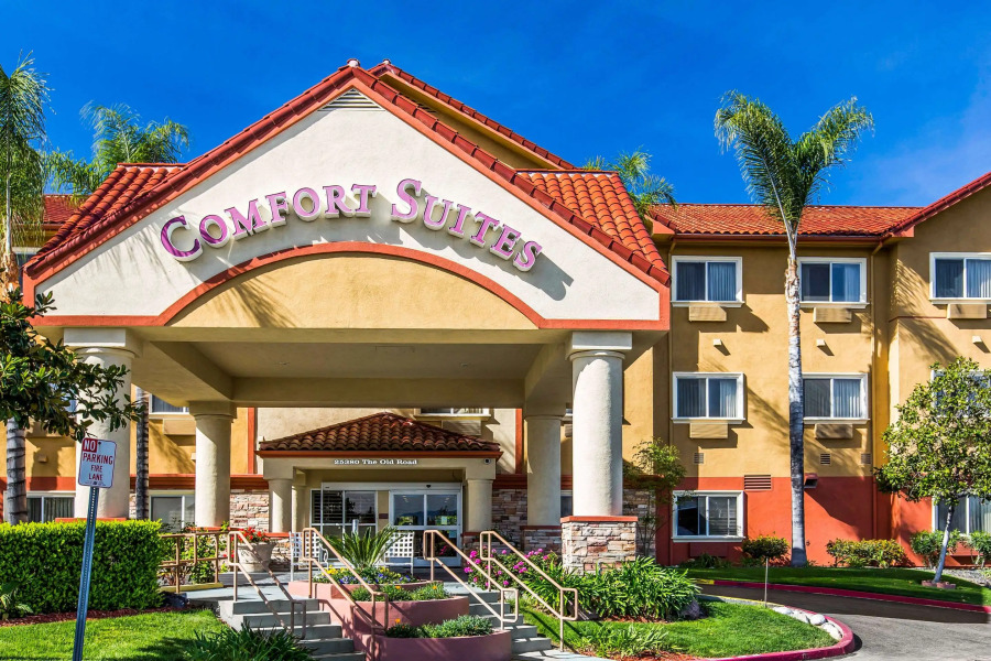 Comfort Suites Near Six Flags Magic Mountain
