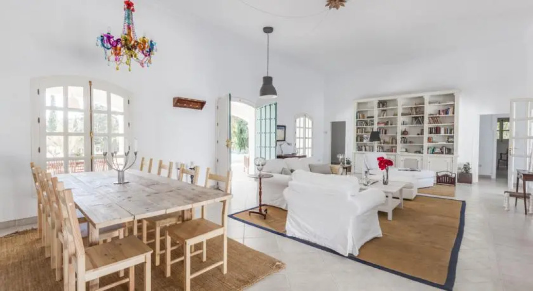 Spain Select Los Caballos