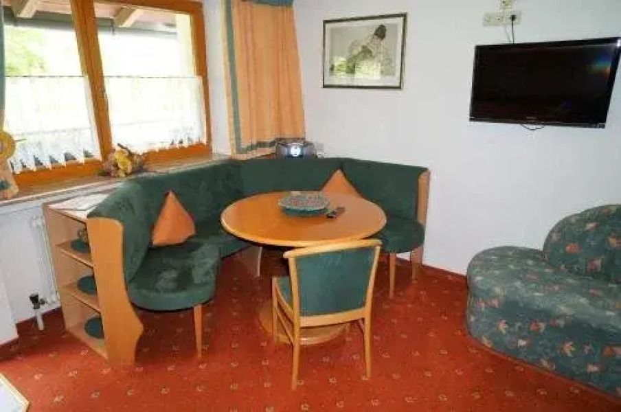 Gästehaus Almrausch, Ferienanlage mit Pool