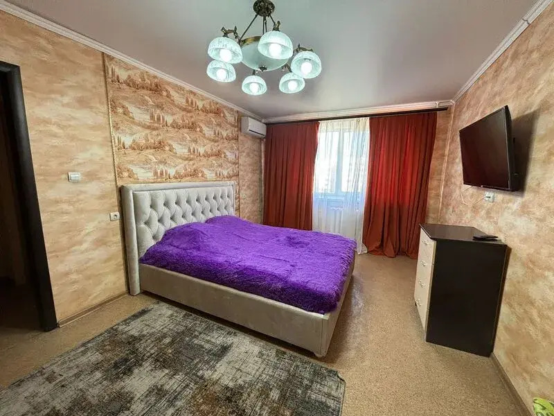 Квартиры посуточно в Нижнекамске на пр-те Вахитова, д. 23