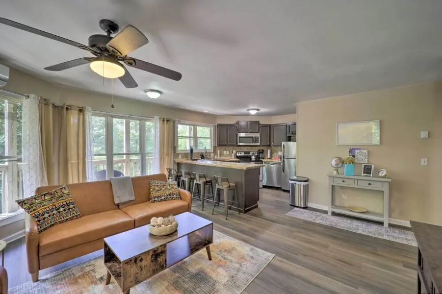 Banner Elk Condo ~ 4 Mi to Sugar Mountain Resort!