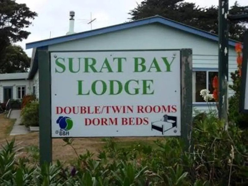 Surat Bay Lodge, Motel and Backpackers
