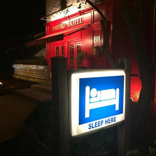 Metro Hotel and Cafe