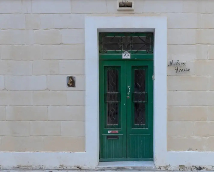 Eclectic Apartment With Incredible Harbour Views