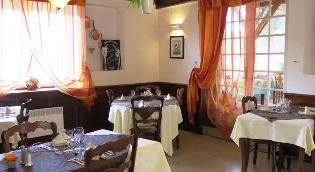 Le Relais Du Pont De Rhodes