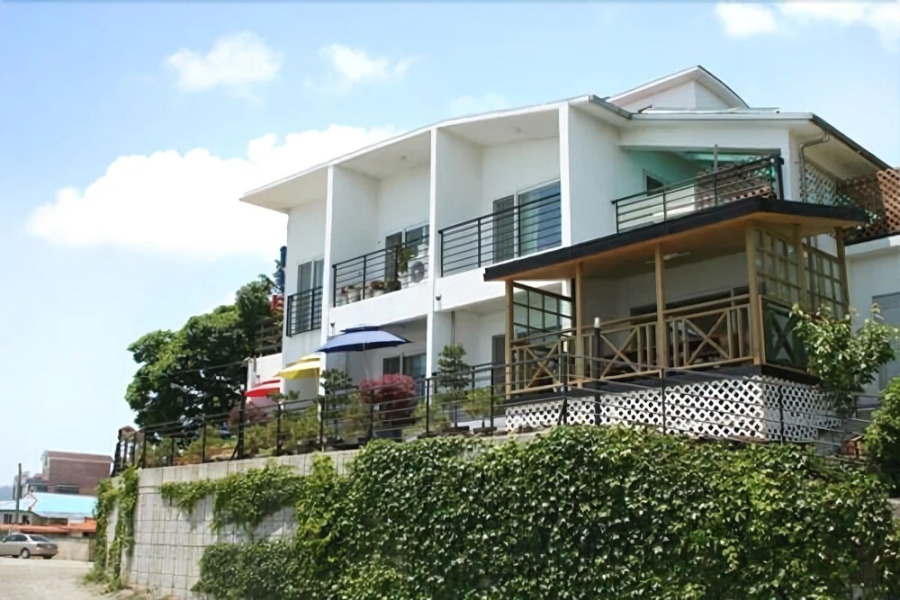 Taean Carib Pension