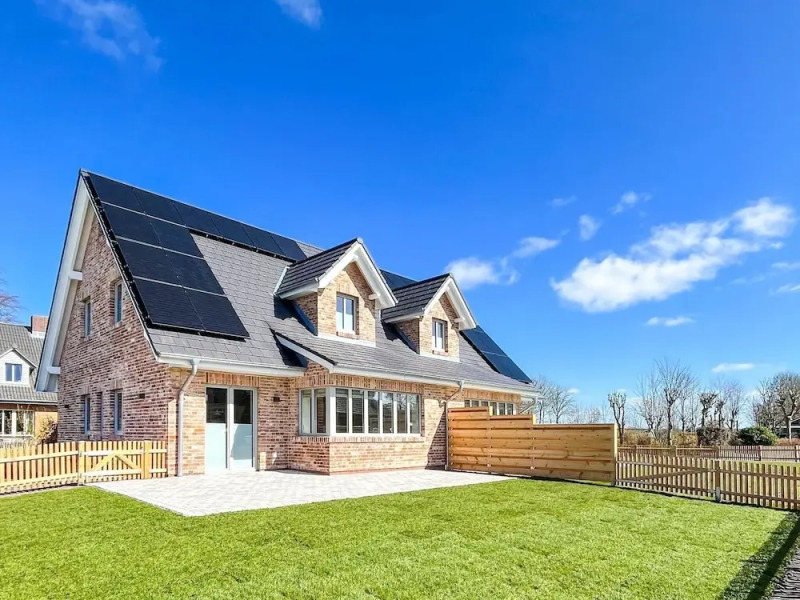 Moderne Doppelhaushalfte in Niebull