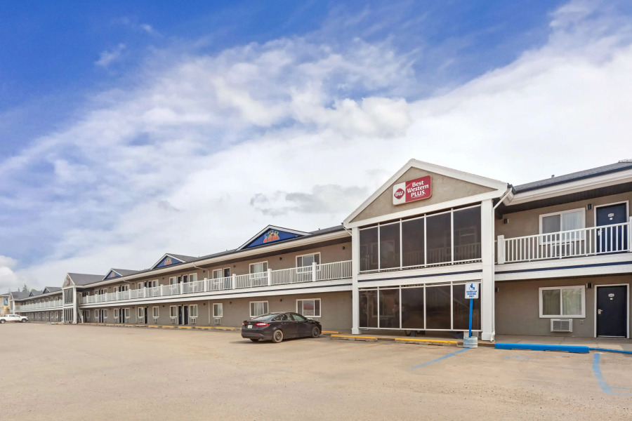 Best Western Plus Mirage Hotel & Resort