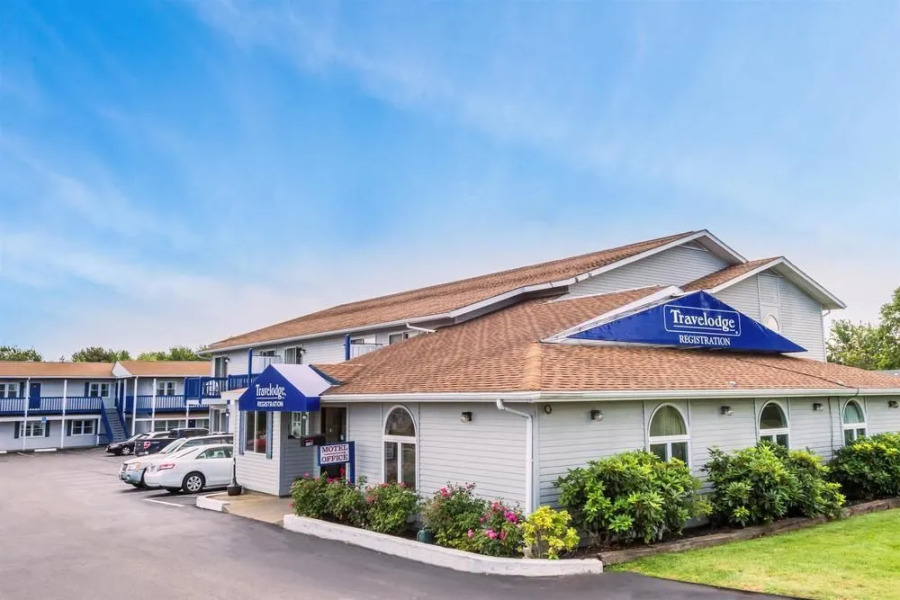 Days Inn by Wyndham Middletown Newport Area