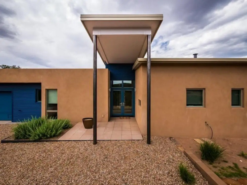 Butterfly House - Spectacular Modern Design and Mountain Views