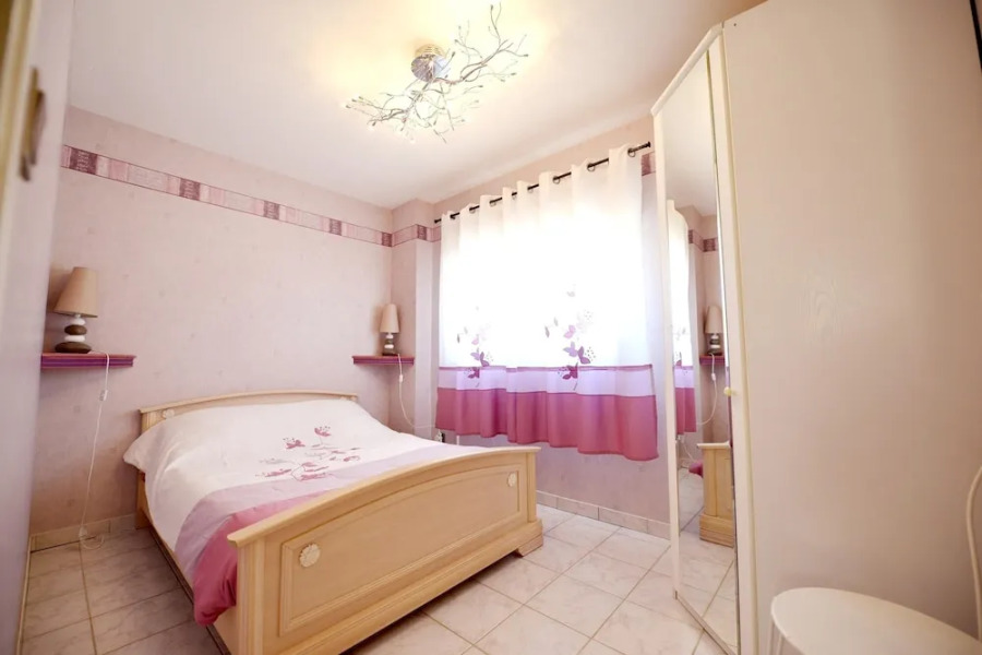 House With 2 Bedrooms in Béziers, With Pool Access, Furnished Garden a