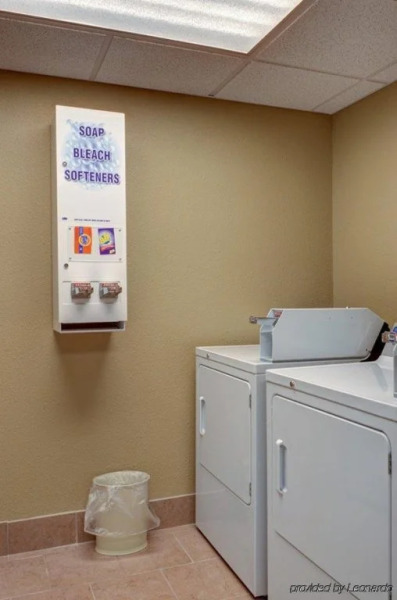 Boarders Inn & Suites - Kearney