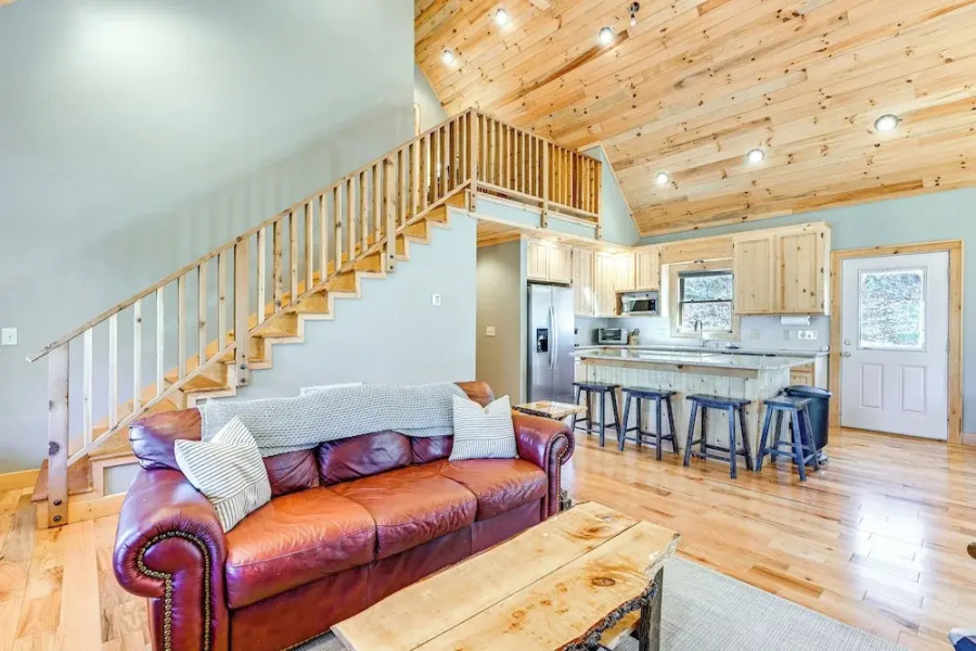 13 Mi to Cashiers: Cabin w/ Wraparound Porch!