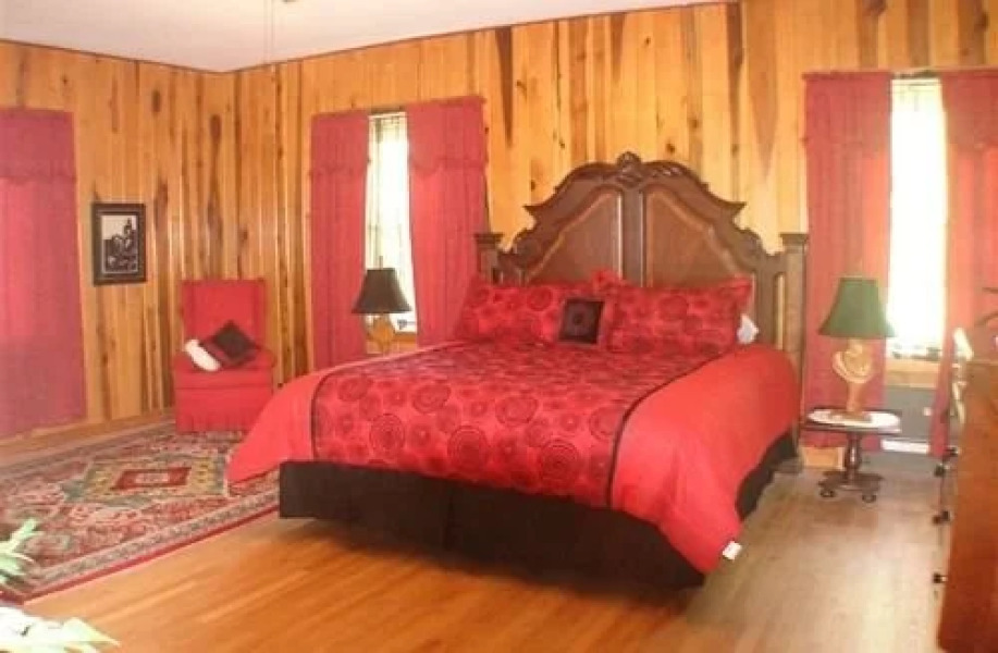 Tuckasiegee River Mountain Lodge