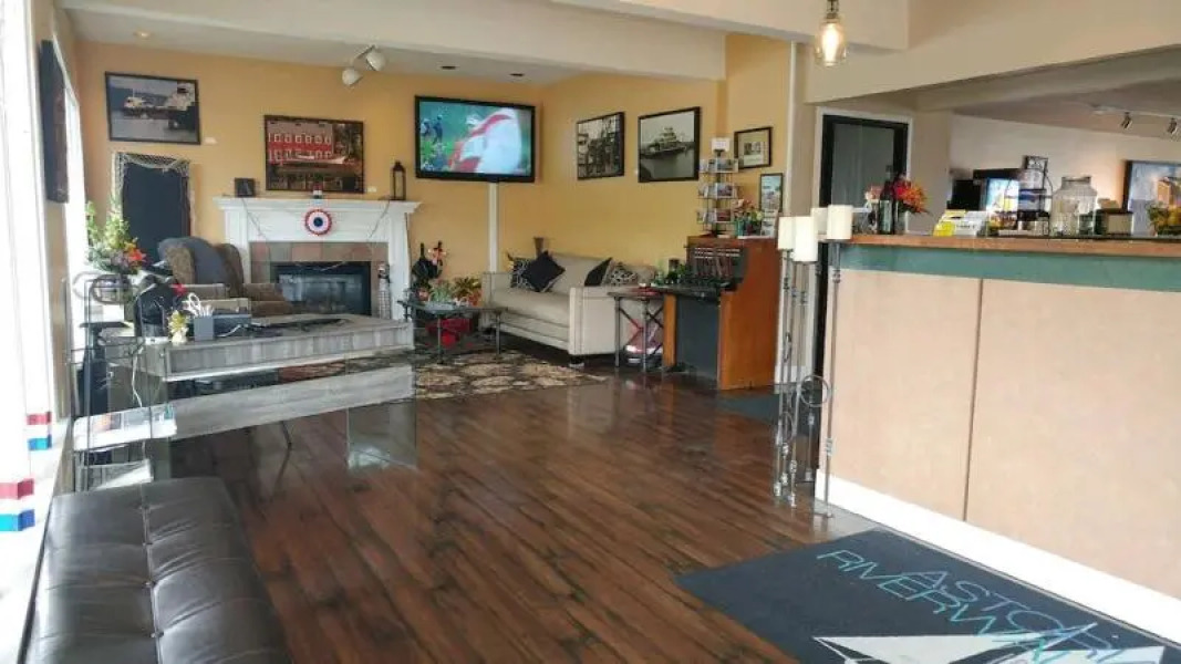 Astoria Riverwalk Inn