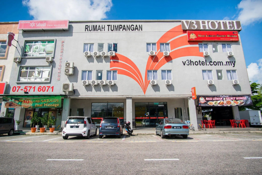 OYO 383 V3 Hotel Nusajaya