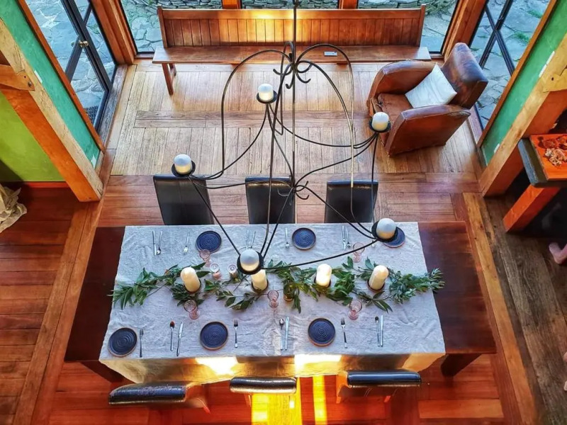 The House With No Nails