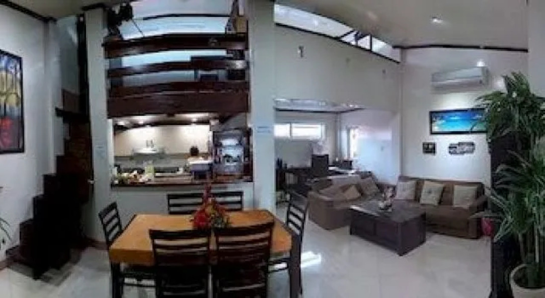 Pura Vida Inn & Tours