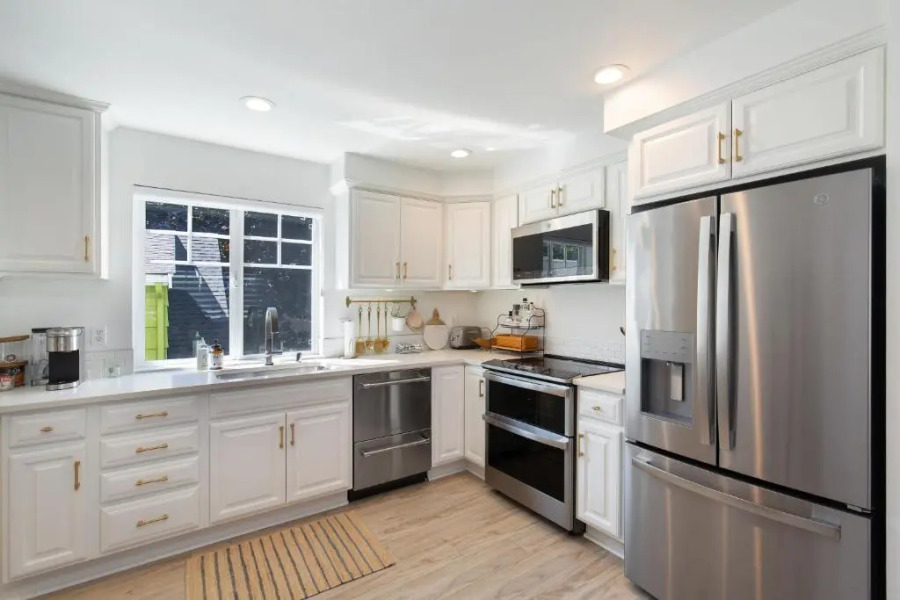 Alki Beach Dream Location Has It All