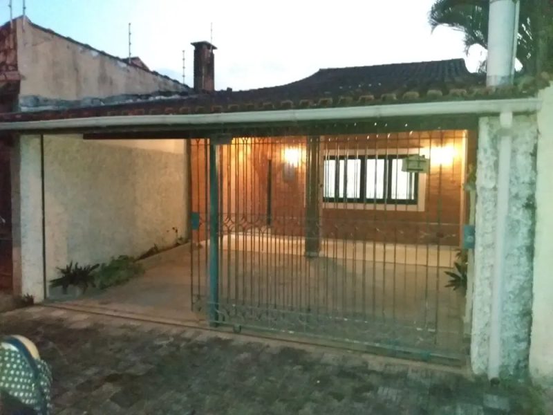 Linda Casa perto melhor praia Itanhaém