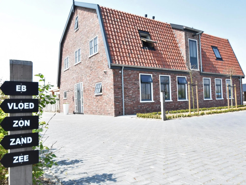 Spacious Holiday Home Hazenborgh in Callantsoog Near Beach