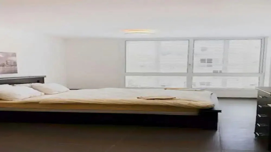 Luxury apt heart  Bat-Yam 3 m walk beach