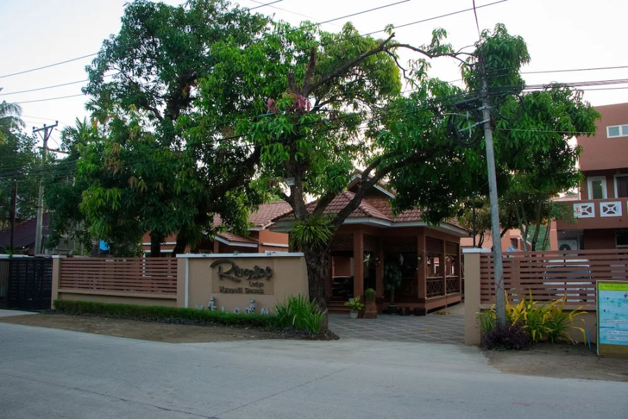 Rivertop Lodge